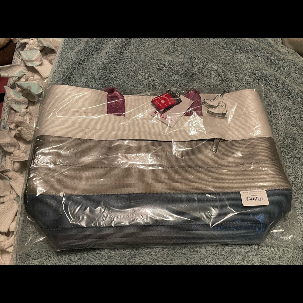 Harvey’s Medium Streamline Tote